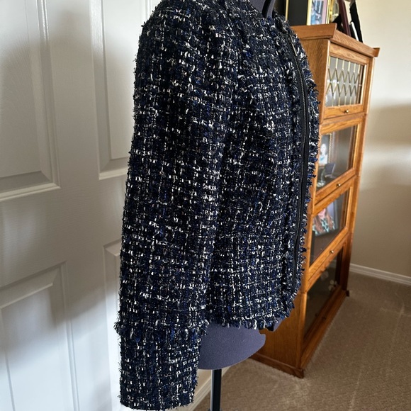 Jacket - Picture 2 of 4